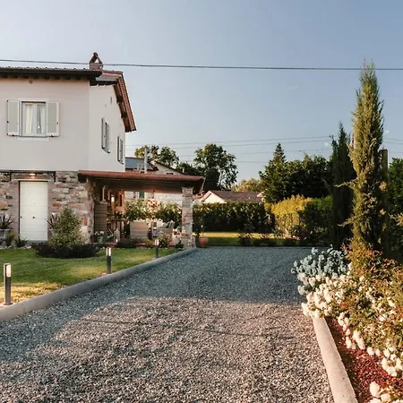 Pemola A Luxury With Garden And Bikes In Lucca Town Villa Capannori